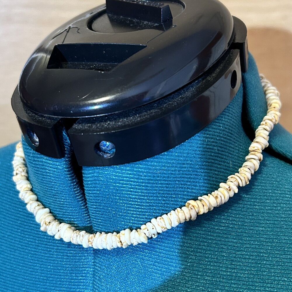 Vintage Hawaiian Tiger Puka Shell Beaded Necklace - 16.5" long Boho Surfer style